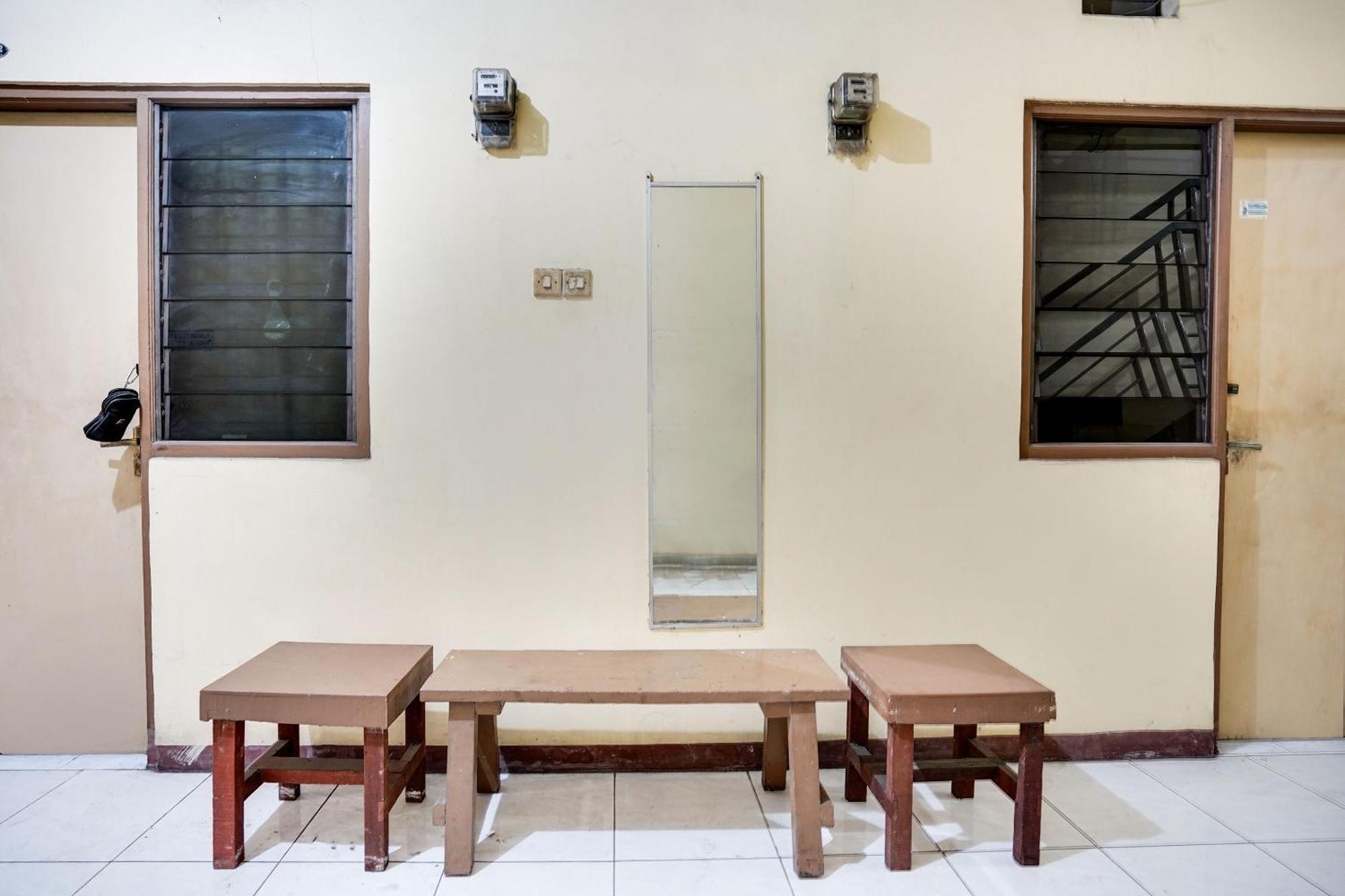 Spot On 91774 Kost Nusantara Sidoarjo