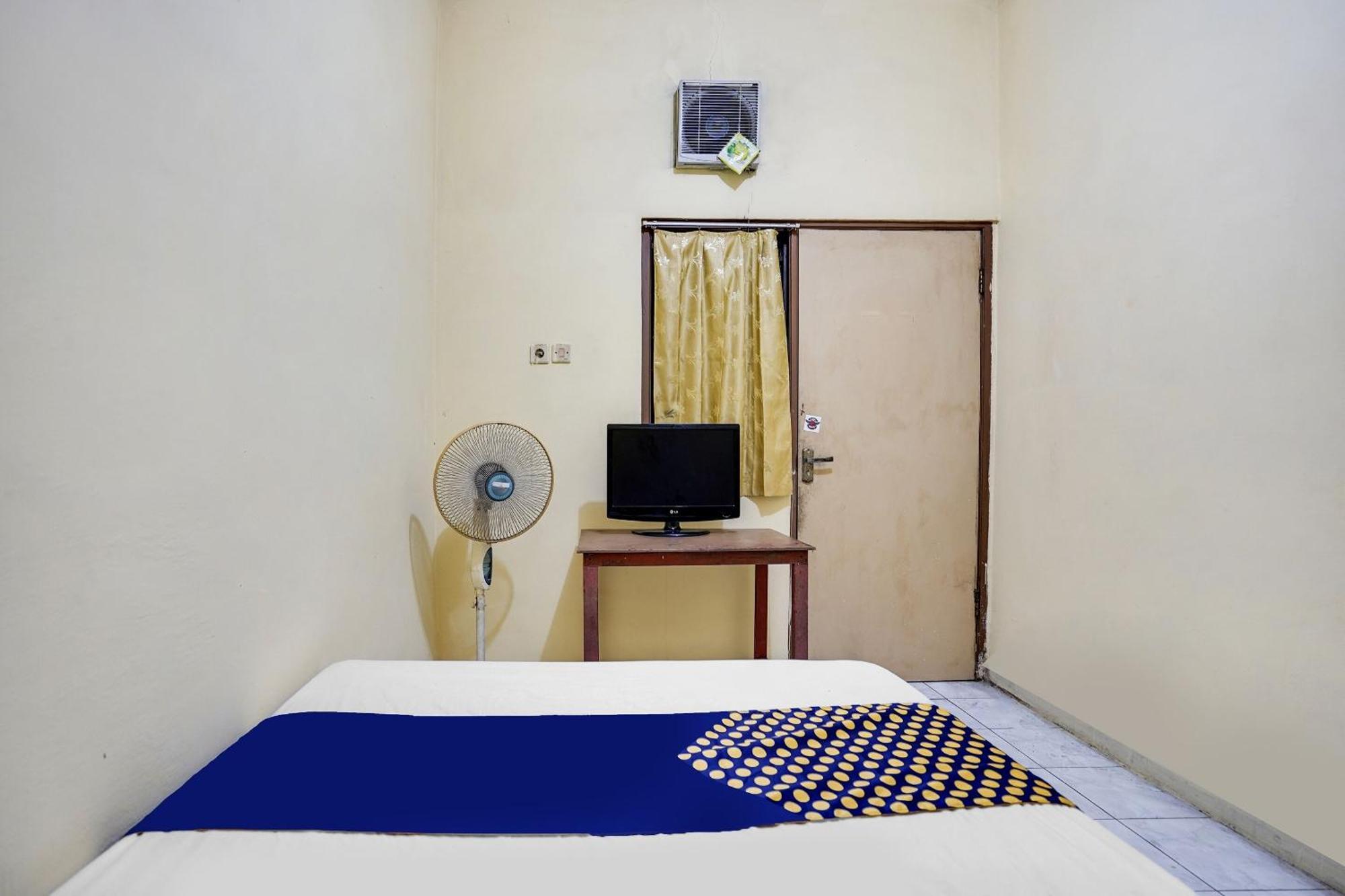 Spot On 91774 Kost Nusantara